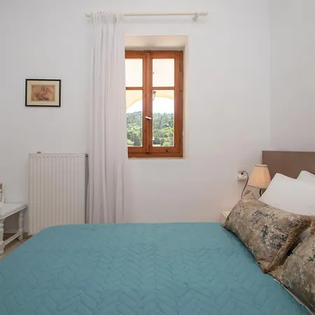 Leandros Private House Near Shipwreck By 