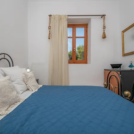 Holiday home Leandros Private House Near Shipwreck By 