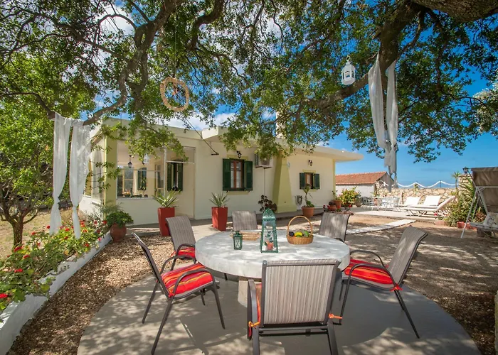 Prázdninový dům Leandros Private House Near Shipwreck By 